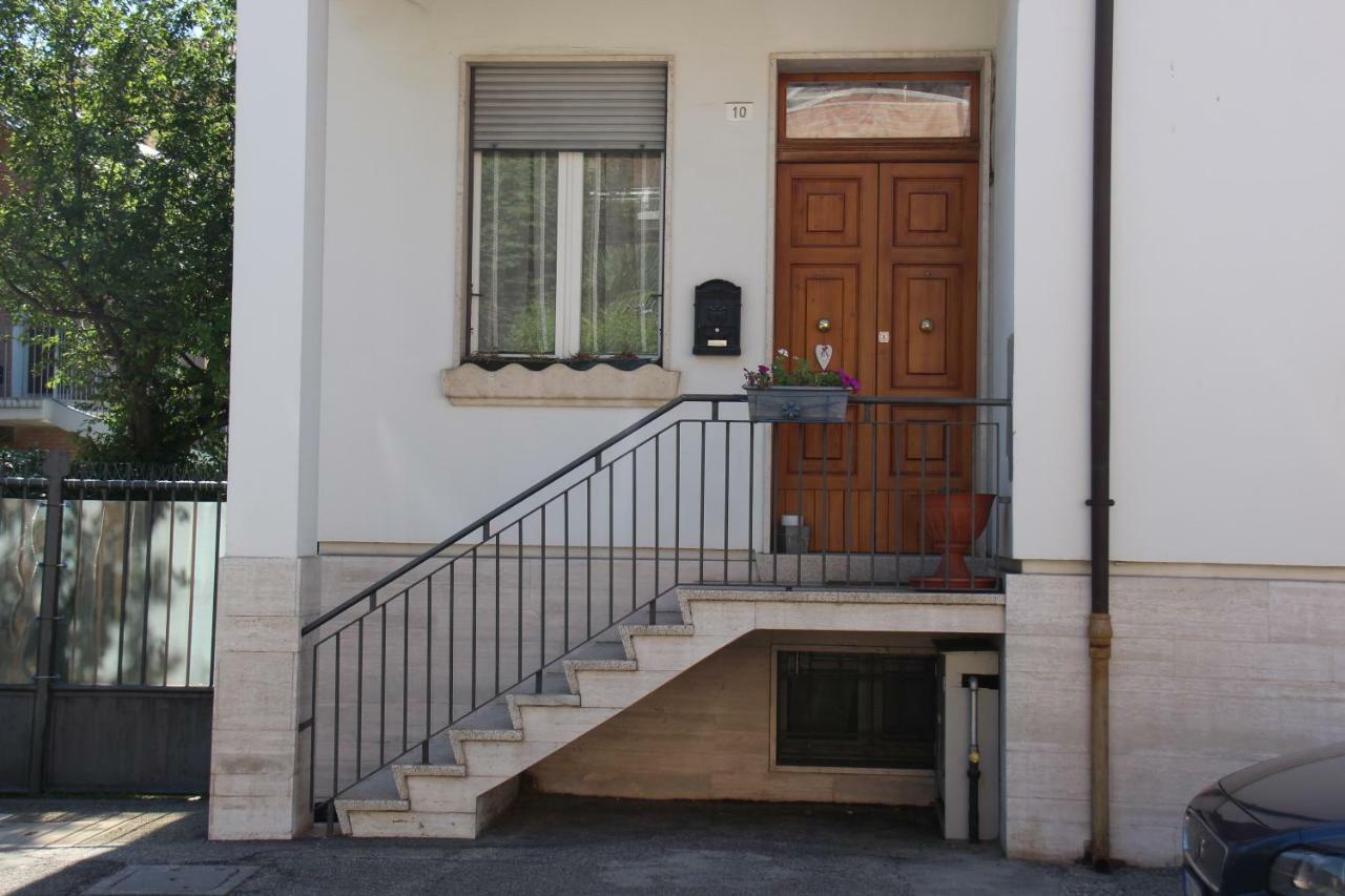 Accogliente Casa Indipendente Con Wi-Fi Gratuito, A Due Passi Dal Centro E Dalle Attrazioni Rávena Exterior foto